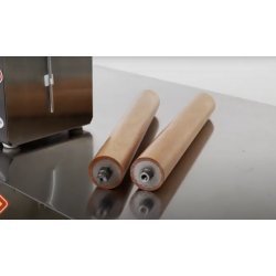 Laminadora con rodillos de madera para pasta o repostería artesana RSF32