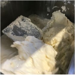 Maquina profesional para hacer mantequilla y suero de mantequilla. Mantequera batidora CZ100 con cuba de 100 litros