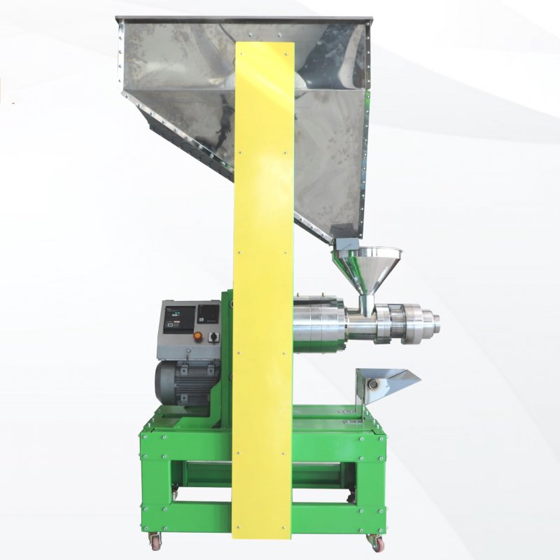 Extractor de aceite industrial por prensado en frío de semillas y frutos secos LCNF6000P