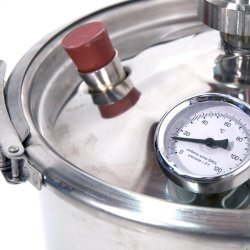 Extractor destilador de aceites esenciales profesional para plantas, hierbas y flores de 125 lt.  con camisa caliente
