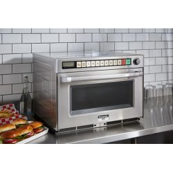 Microondas profesional Panasonic serie 60 Hz NE-2180 (44L). Voltaje para barcos o exportación.