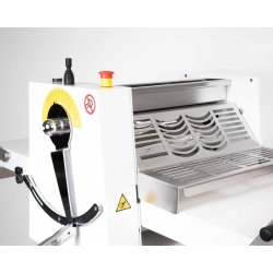 Laminadora de masa de sobremesa PM500 con rodillos de 500 mm y capacidad de 8 kg